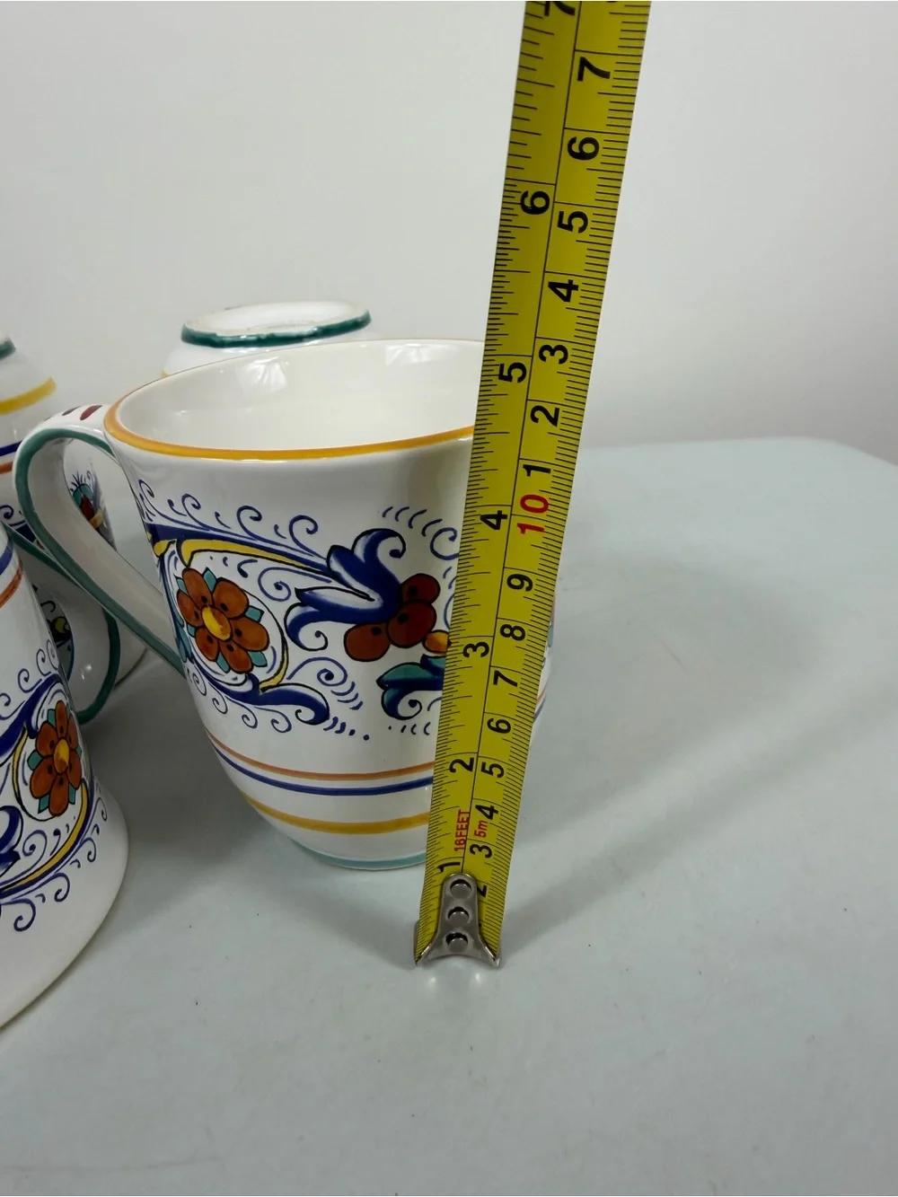 Sur la Table Nova Deruta set of 4 coffee mugs.